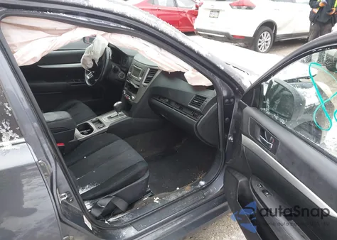 2014 Subaru Legacy 2.5I Premium из США, поврежденный, VIN 4S3BMBD6XE3005462